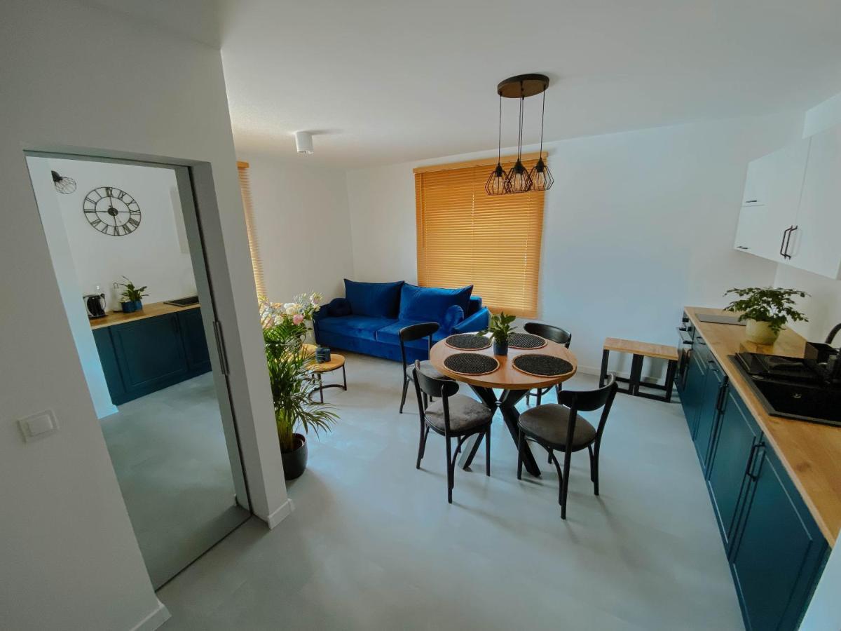 Apartamento Cztery Pory Roku Wiele Exterior foto