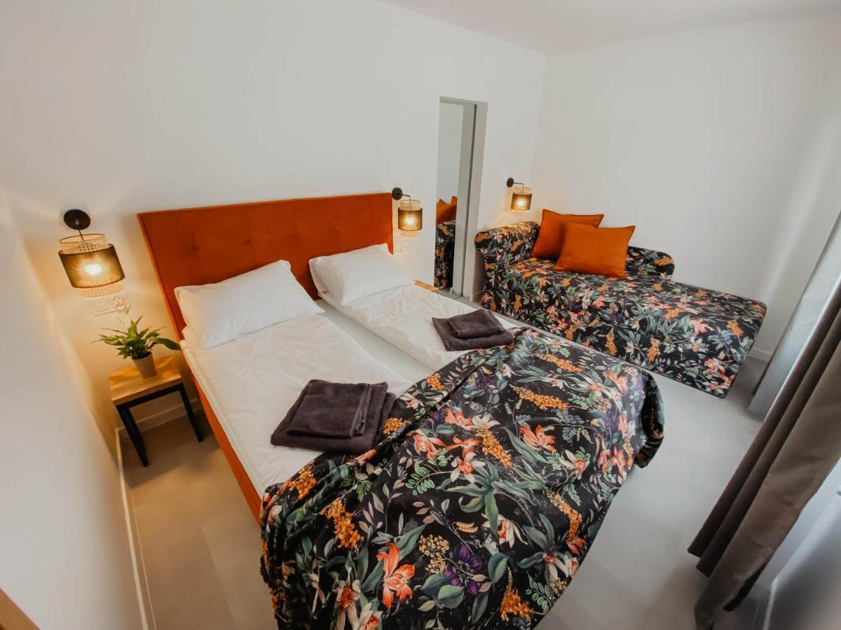 Apartamento Cztery Pory Roku Wiele Exterior foto