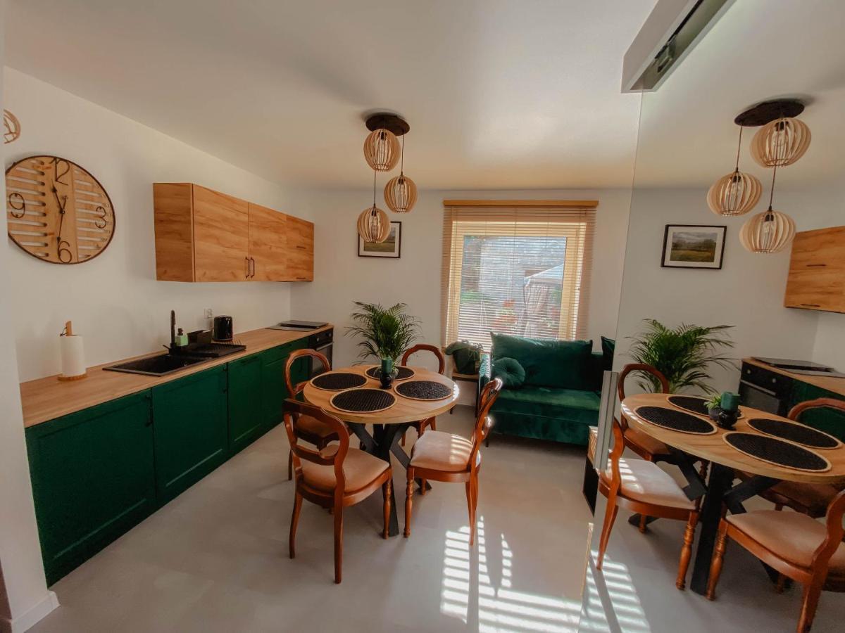 Apartamento Cztery Pory Roku Wiele Exterior foto