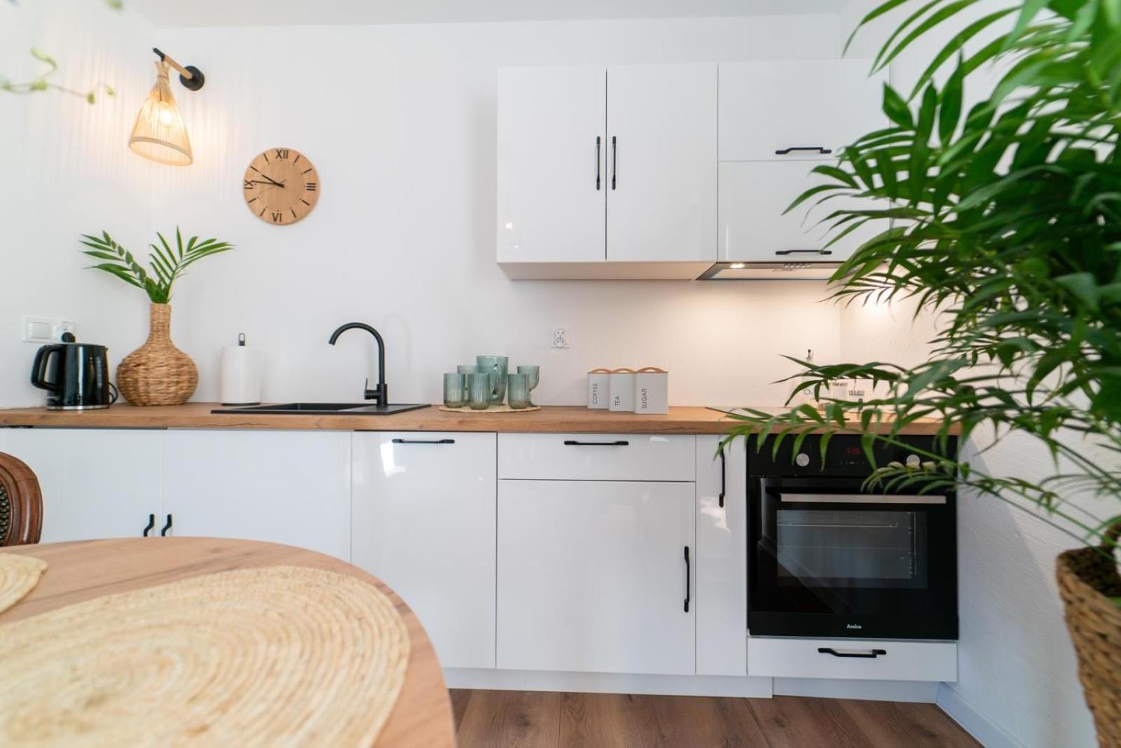 Apartamento Cztery Pory Roku Wiele Exterior foto