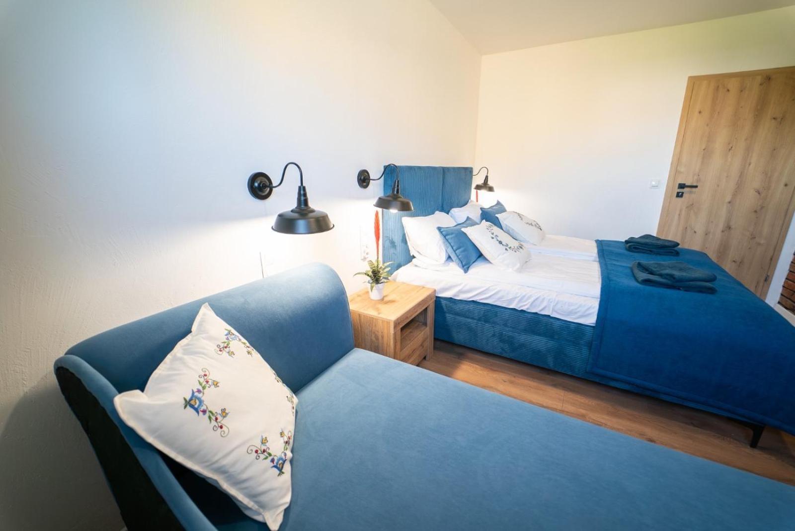 Apartamento Cztery Pory Roku Wiele Exterior foto