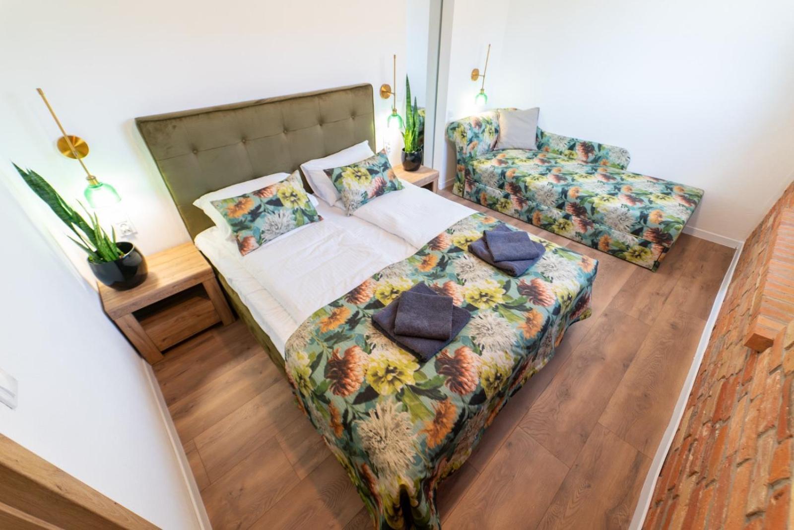 Apartamento Cztery Pory Roku Wiele Exterior foto
