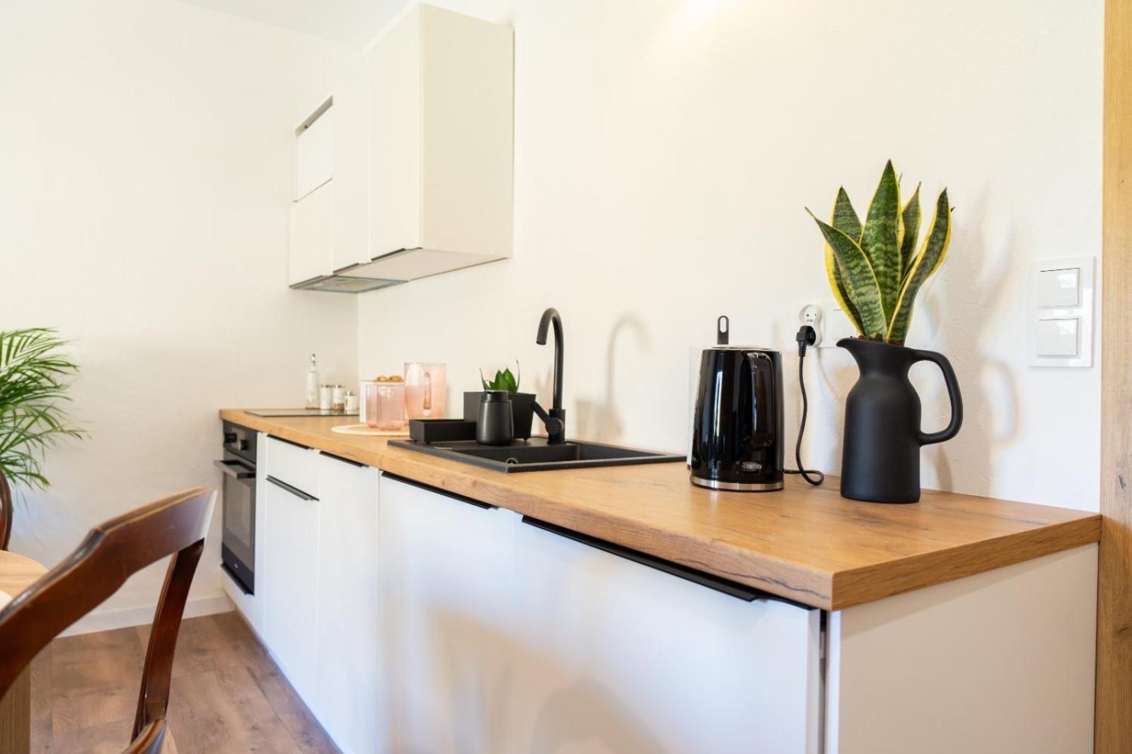 Apartamento Cztery Pory Roku Wiele Exterior foto